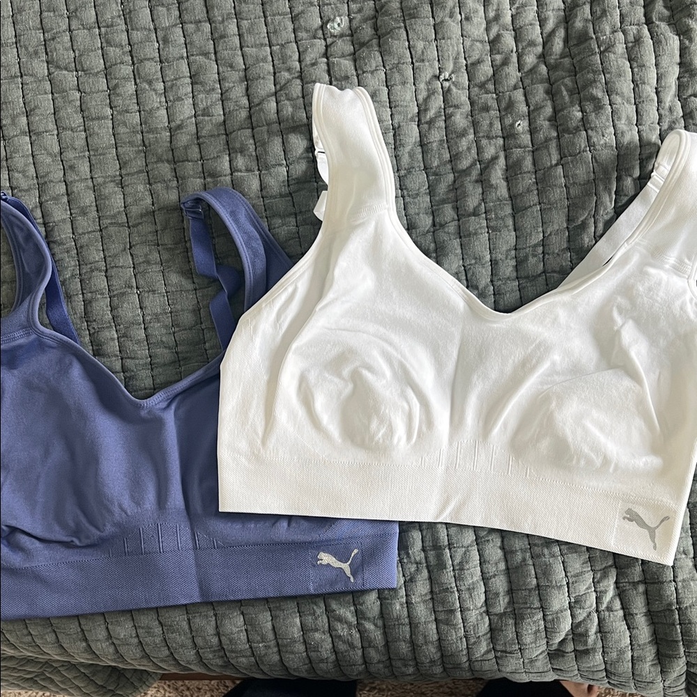 PUMA Seamless Comfort Sports Bra - White and purple 2 total